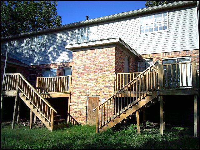 Building Photo - 1805 Sanford Dr