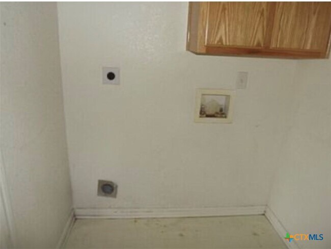 Building Photo - 3803 Ys Pak Ct