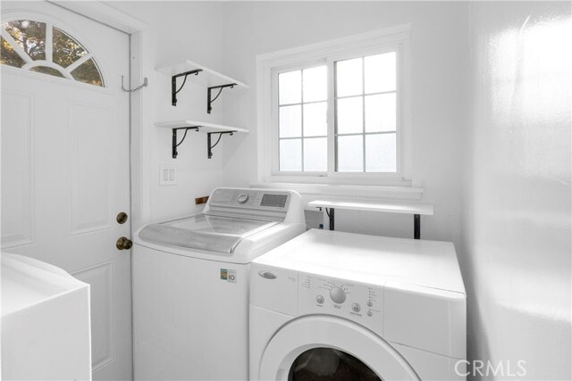 Building Photo - 353 Cres