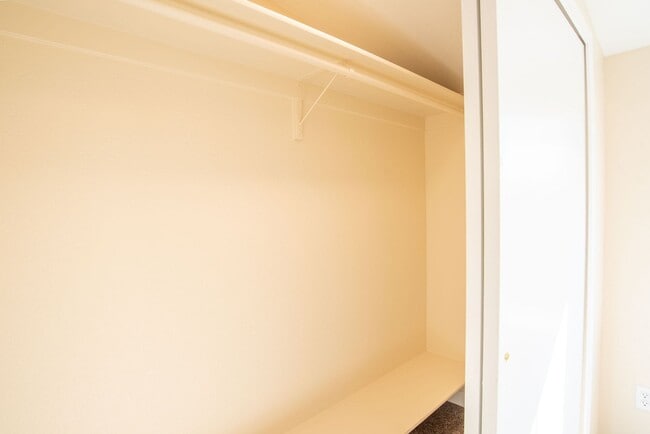 Building Photo - Fully Updated 2 Bed 1 Bath in Woodland Park!