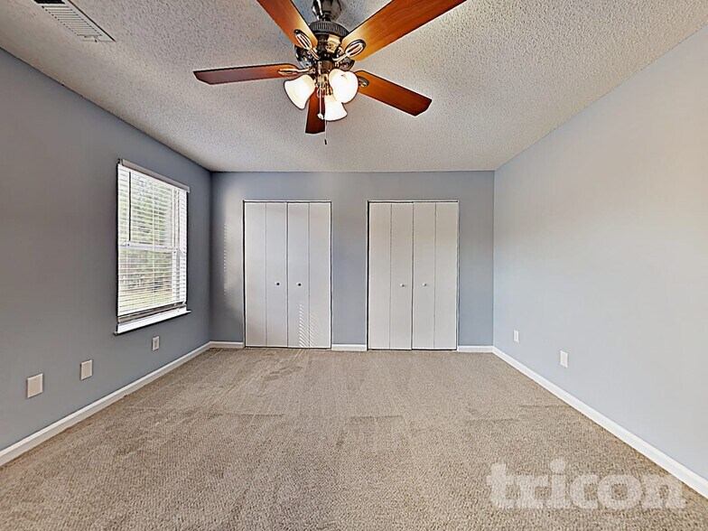 Building Photo - 1003 Sycamore Ln