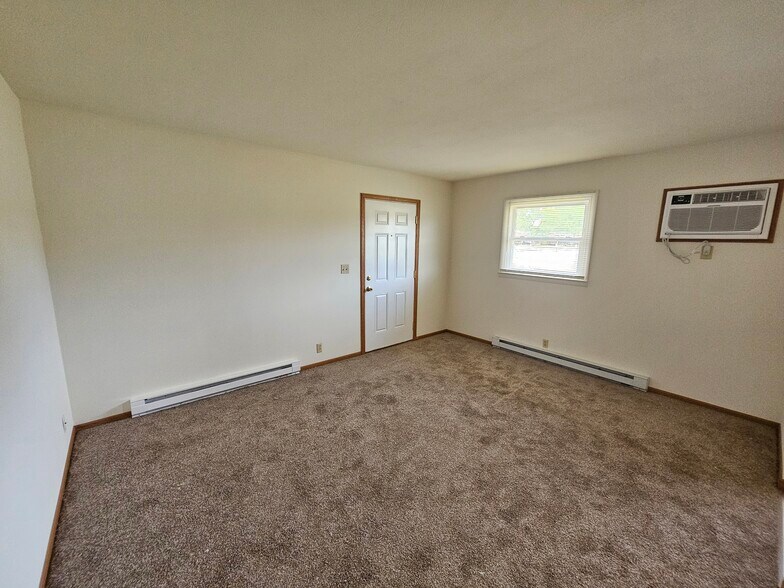 Building Photo - 158 Hillcrest Ave