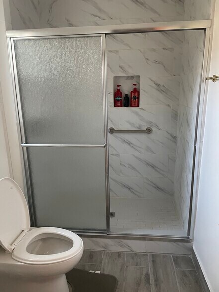 Building Photo - 18821 Erwin St