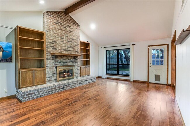 Building Photo - 11210 Deadoak Ln