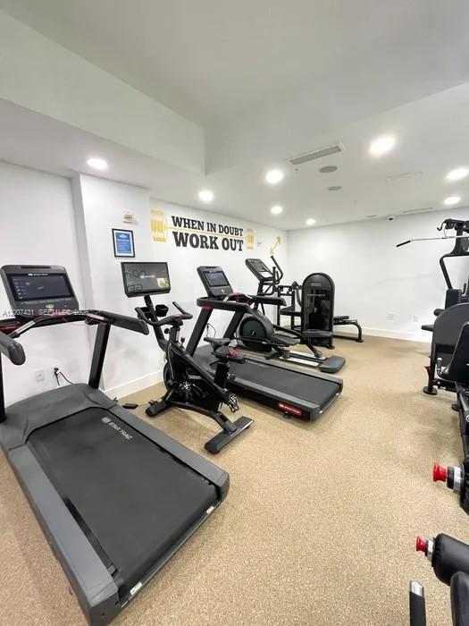 Building Photo - 4041 N Pine Island Rd