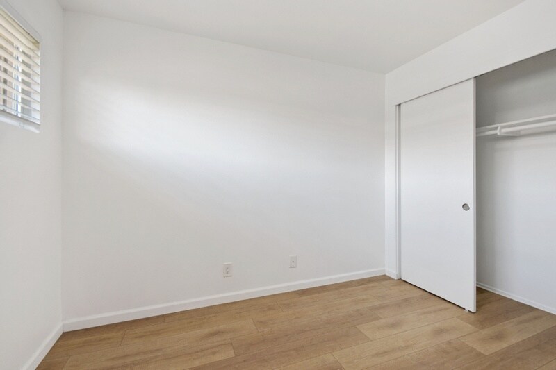 Building Photo - 3948 W 178th St