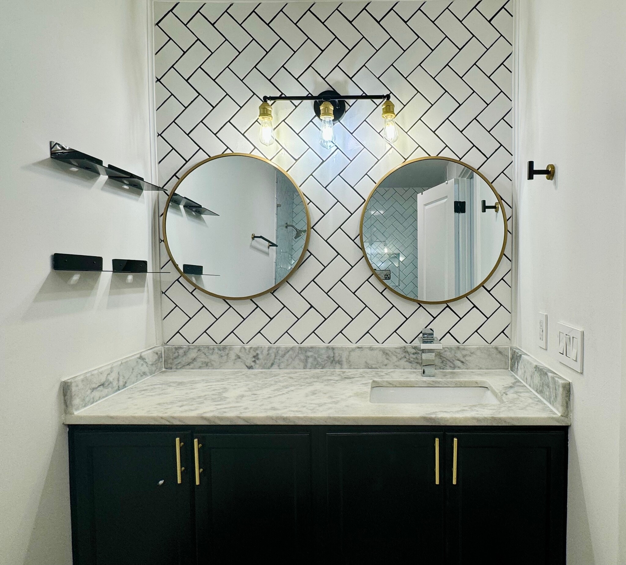 Building Photo - 1904 Variations Dr NE