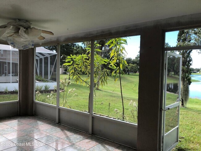 Building Photo - 1649 La Maderia Dr