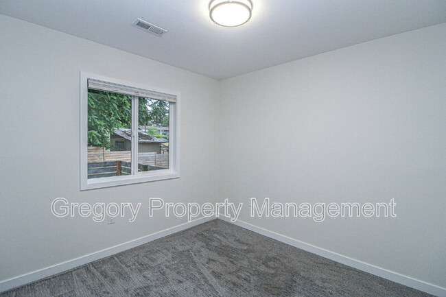 Building Photo - 19547 53rd Ave NE