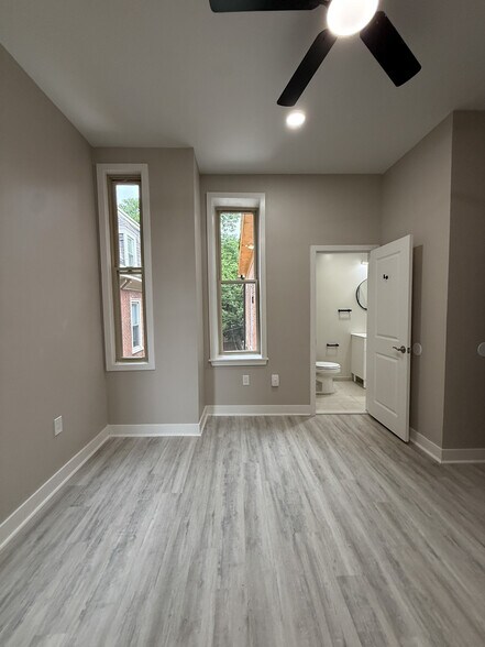 Building Photo - 204 S 41st St