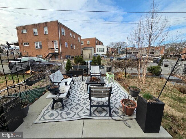 Building Photo - 5206 12th St NE