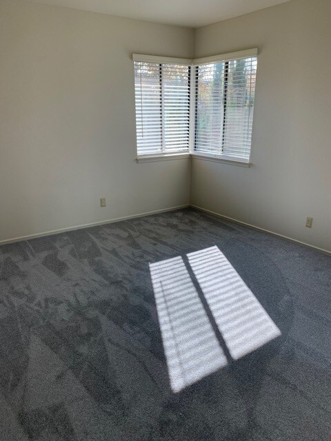 Building Photo - 1816 Park Ave