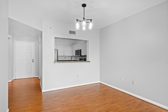 Building Photo - 3020 NE 32nd Ave