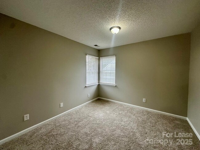 Building Photo - 13809 Stephendale Dr