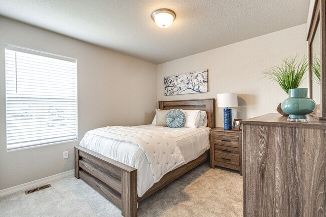 Building Photo - 8466 Blue Feather Lp