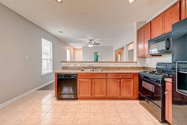 Building Photo - 26123 Parkman Grove Dr