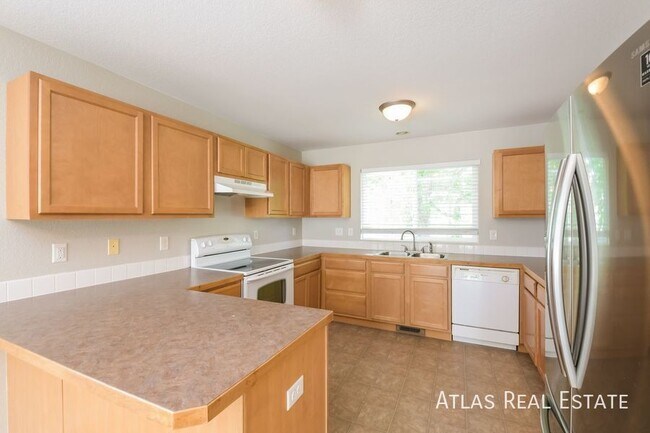 Building Photo - 5714 Sauvignon St