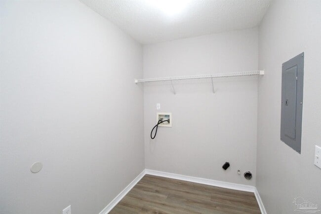 Building Photo - 6854 Cedar Ridge Cir