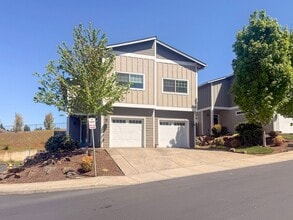Building Photo - 1069-1071 Big Fir Pl S