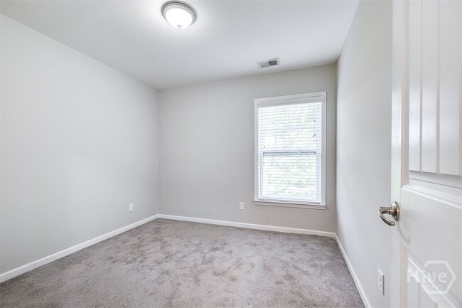 Building Photo - 345 Sonoma Dr