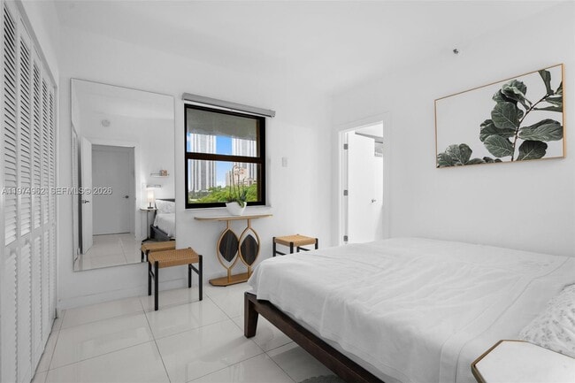 Building Photo - 445 Poinciana Island Dr