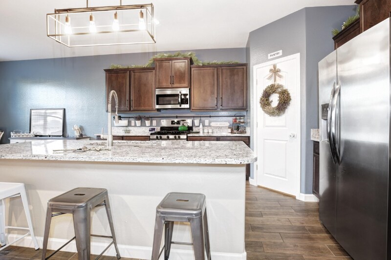 Building Photo - 814 W Santa Gertrudis Trail