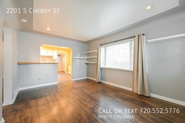 Building Photo - 2201 S Cherry St