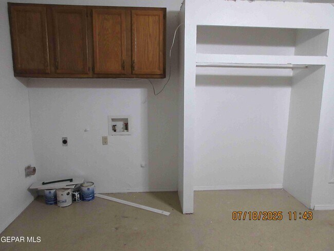 Building Photo - 1465 Sierra De Oro Dr
