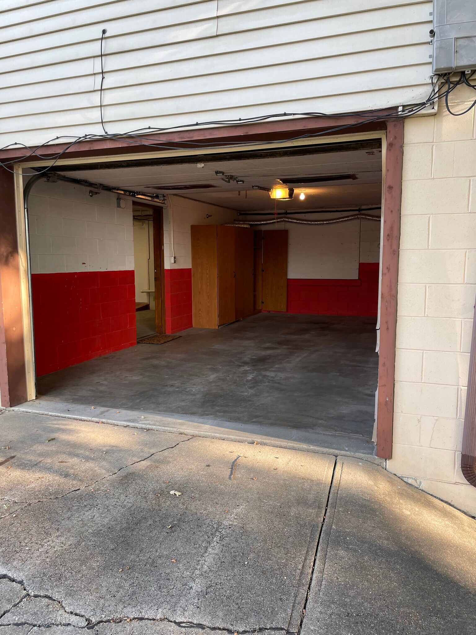 ATTACHED GARAGE - 807 W Mission Ave