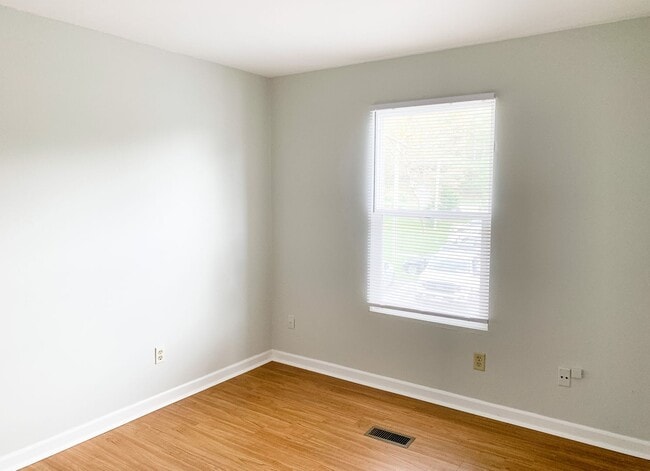 Building Photo - 181 Clover Valley Cir