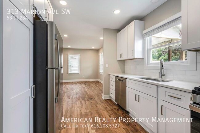 Building Photo - 313 Marion Ave SW