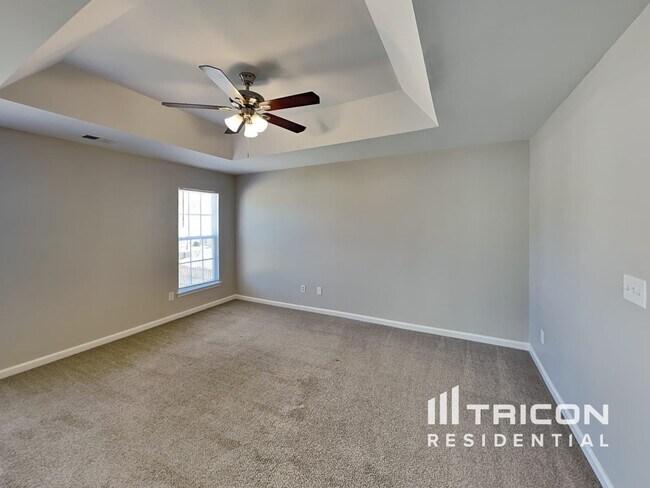 Building Photo - 152 Crestwood Dr