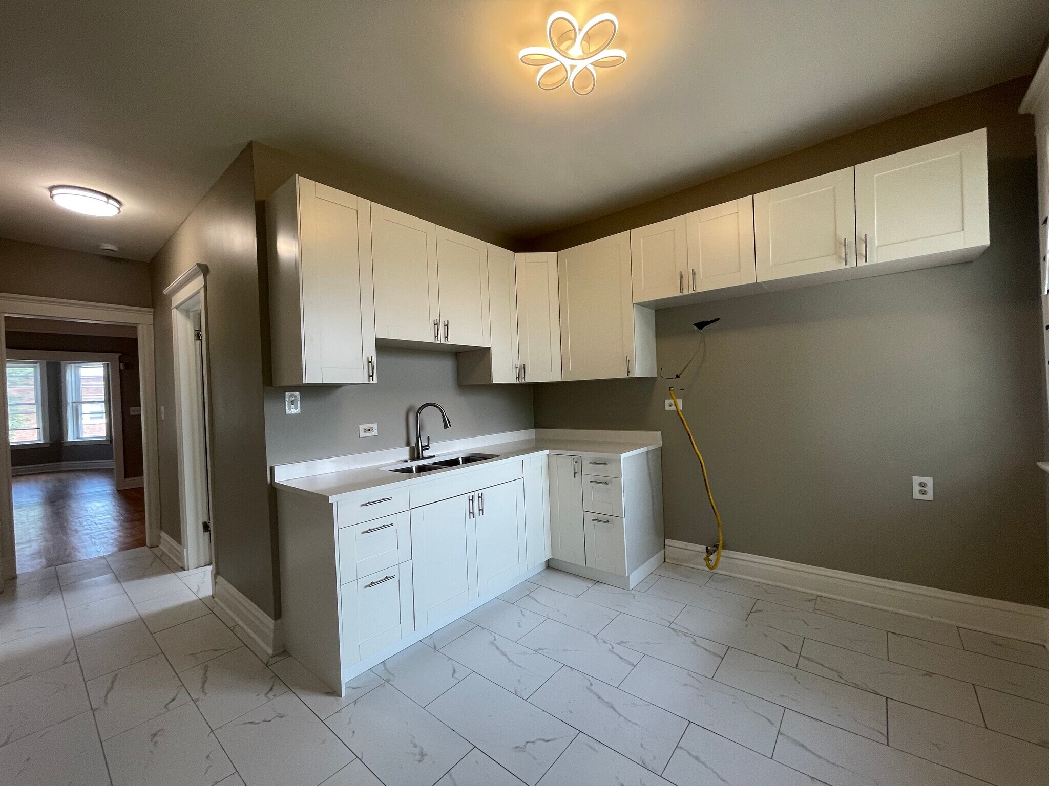Building Photo - 6740 S Saint Lawrence Ave
