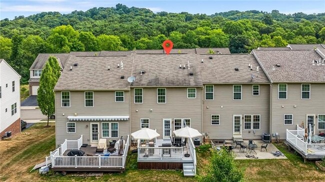 Building Photo - 242 Broadstone Dr