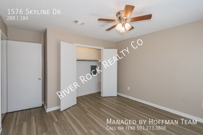 Building Photo - 1576 Skyline Dr