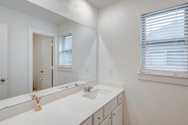 Building Photo - 5115 Klein Orchard Dr