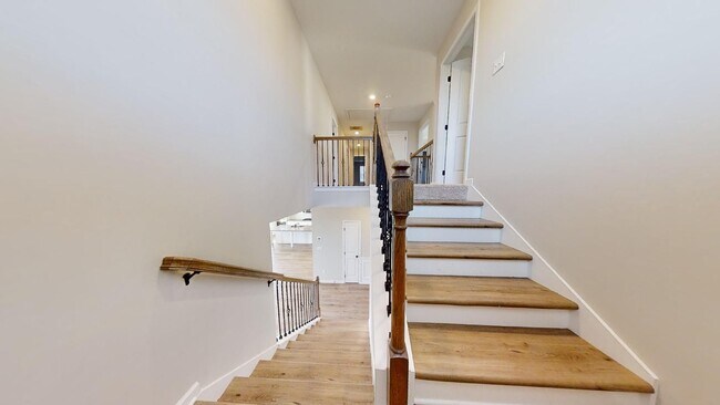 Building Photo - Large Home in The Preserve