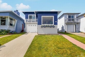 Building Photo - Spacious and Bright 3 Bed, 3 Bath Westlake...