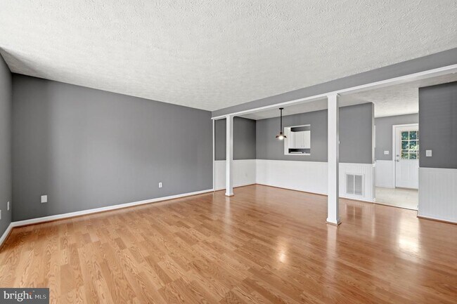 Building Photo - 112 Chatham Square