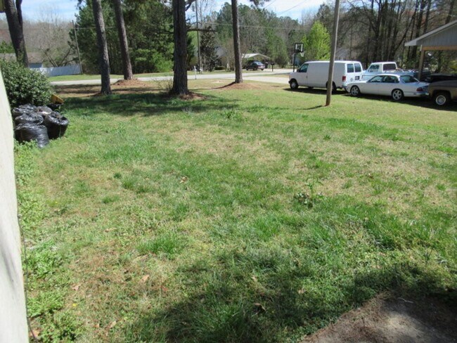 Building Photo - 3bd, 2ba. with carport