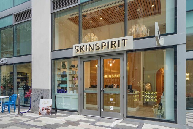 Building Photo - 851 NE 1st Ave