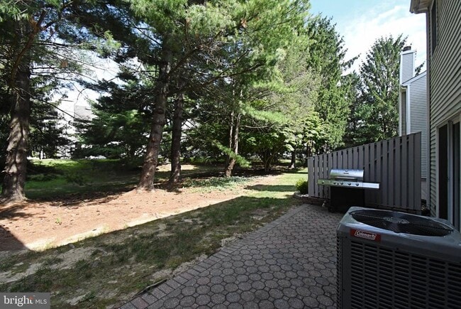 Building Photo - 6 Kanon Ct