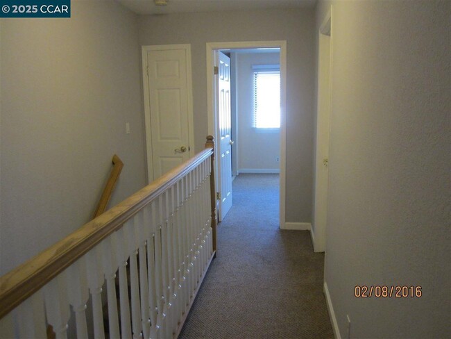 Building Photo - 327 Pantano Cir