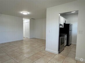 Building Photo - 5841 SW 36th Ct