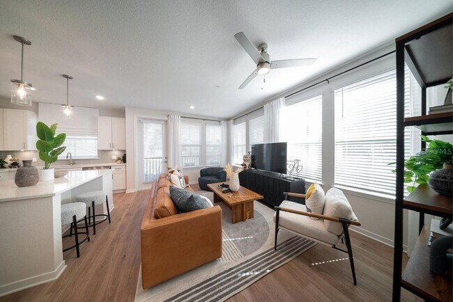 Building Photo - 3020 Base Blvd