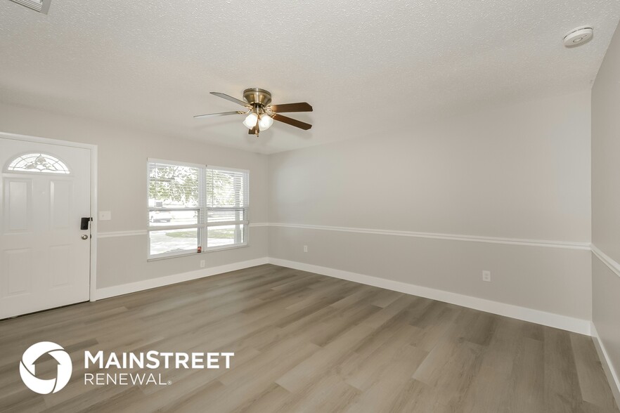 Building Photo - 4680 Cronin Dr