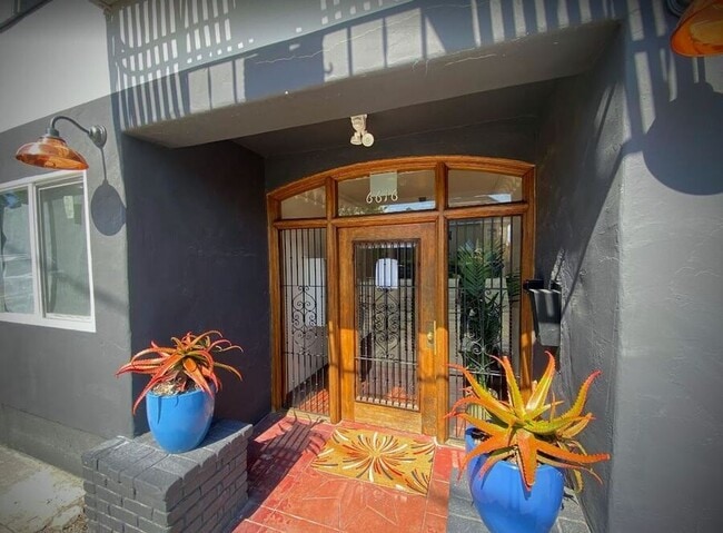 Building Photo - 6612 Telegraph Ave