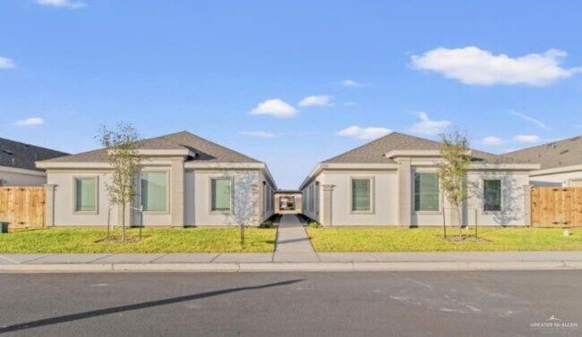 Primary Photo - 13 Shavano Dr