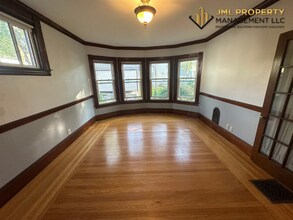 Building Photo - 739 Rock St