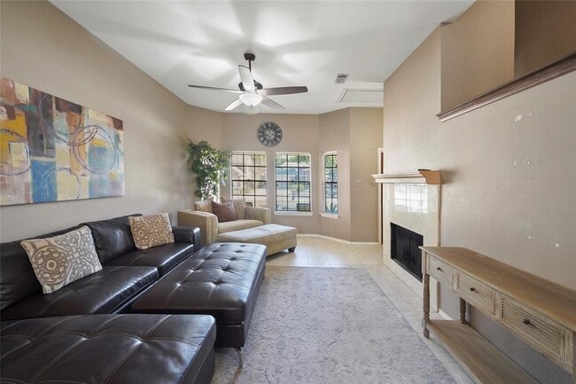 Building Photo - 10035 Red Wolf Ln